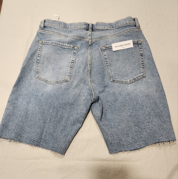 ZARA Mens Relaxed Shorts in Painted Denim - size 34 - Picture 2 of 11